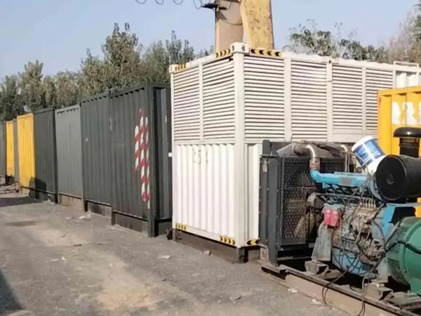 浏阳200KW柴油发电机机组每小时油耗是多少?
